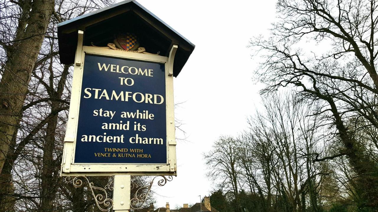 Riverside Stamford Stays מראה חיצוני תמונה